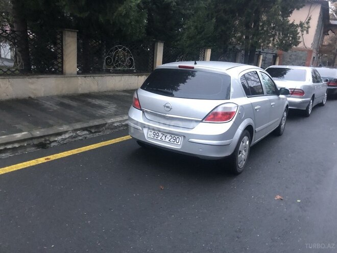 Opel Astra 2006, 244,444 km - 1.4 l - Qax