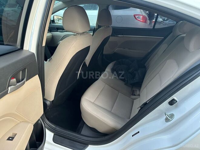 Hyundai Elantra 2017, 137,000 km - 2.0 l - Bakı