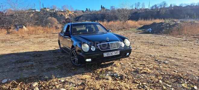 Mercedes E 270 1999, 850,000 km - 2.7 л - Qazax