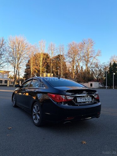 Hyundai Sonata 2013, 241,402 km - 2.0 л - Mingəçevir