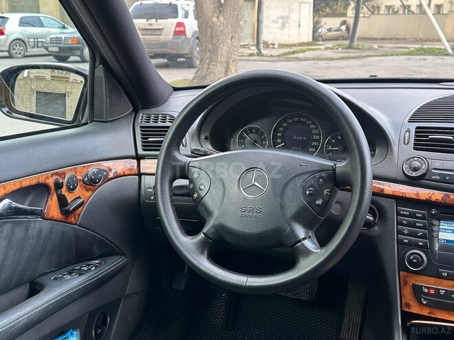 Mercedes E 320 2002, 270,000 km - 3.2 l - Bakı