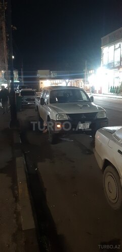 Mitsubishi L200 2005, 500,000 km - 2.5 l - Bakı