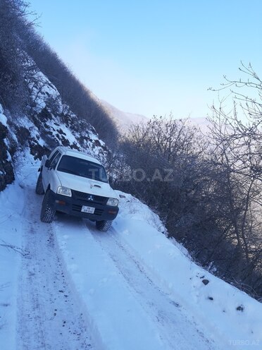 Mitsubishi L200 2005, 500,000 km - 2.5 l - Bakı