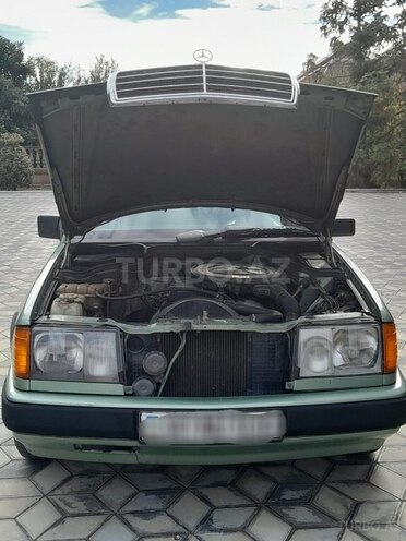 Mercedes E 230 1986, 382,456 km - 2.3 l - Şəmkir