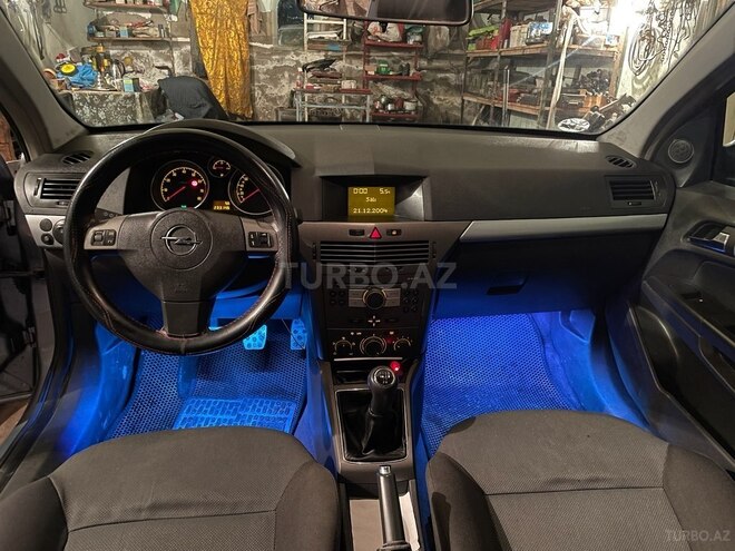 Opel Astra 2005, 233,000 km - 1.4 l - Bakı