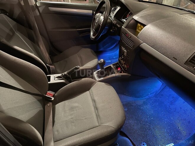 Opel Astra 2005, 233,000 km - 1.4 l - Bakı