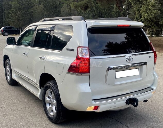 Toyota Prado 2013, 180,000 km - 2.7 l - Bakı