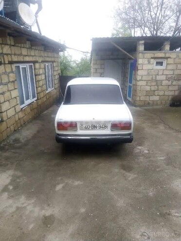 LADA (VAZ) 2107 2007, 30,000 km - 1.6 l - Quba