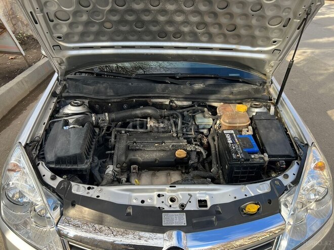 Opel Astra 2009, 289,578 km - 1.4 l - Mingəçevir