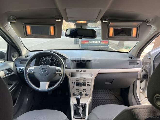 Opel Astra 2009, 289,578 km - 1.4 l - Mingəçevir