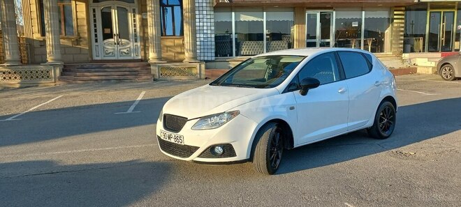 SEAT Ibiza 2011, 277,000 km - 1.6 л - Bakı
