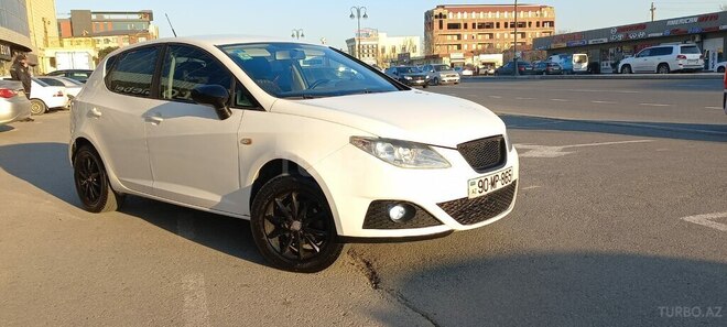 SEAT Ibiza 2011, 277,000 km - 1.6 л - Bakı