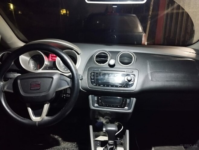 SEAT Ibiza 2011, 277,000 km - 1.6 л - Bakı