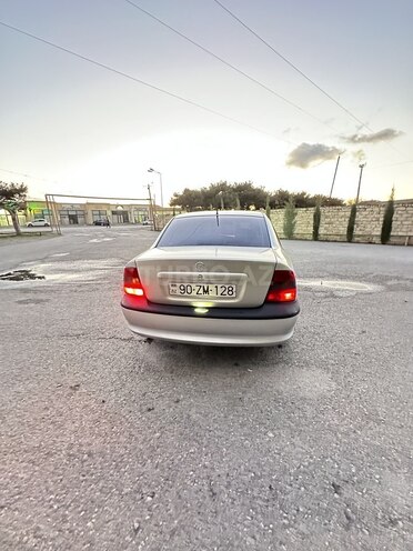 Opel Vectra 1998, 235,000 km - 2.0 л - Bakı