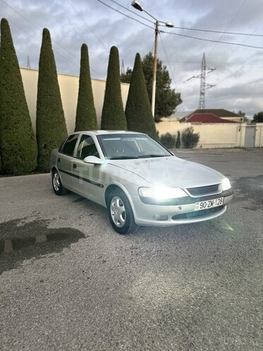 Opel Vectra 1998, 235,000 km - 2.0 л - Bakı