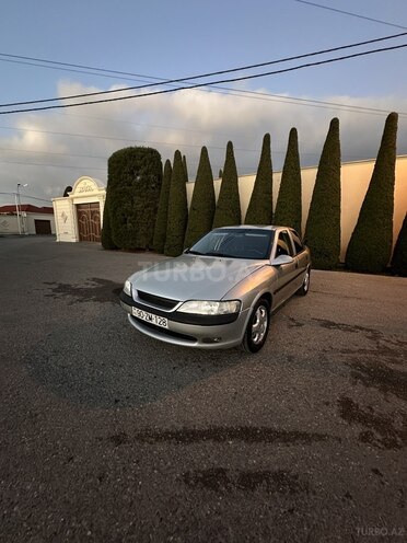 Opel Vectra 1998, 235,000 km - 2.0 л - Bakı