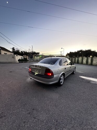 Opel Vectra 1998, 235,000 km - 2.0 л - Bakı