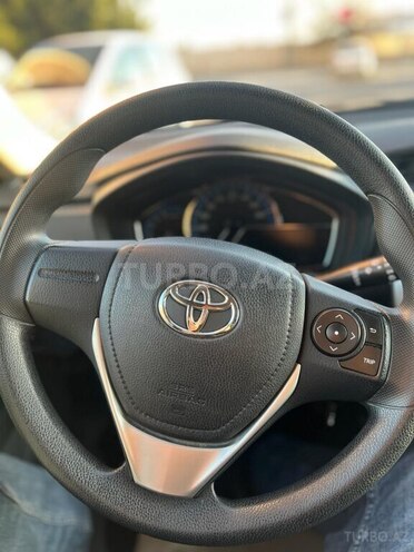 Toyota Corolla 2018, 162,000 km - 1.5 л - Bakı