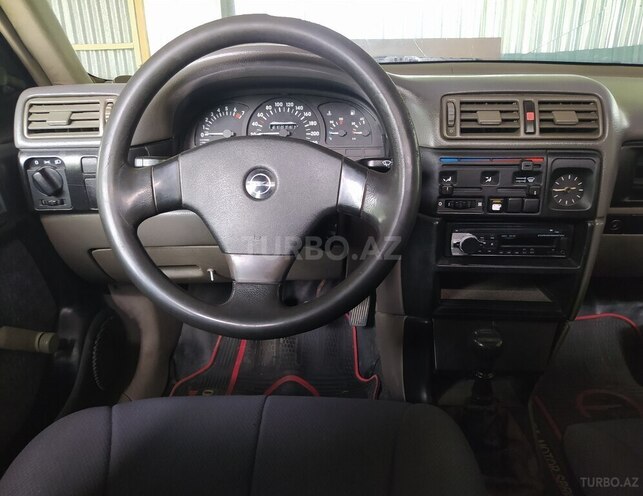 Opel Vectra 1993, 370,000 km - 2.0 l - Bakı