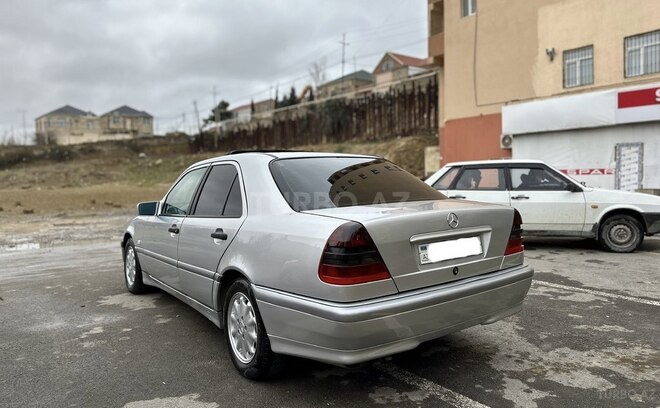 Mercedes C 220 1999, 413,000 km - 2.2 l - Bakı