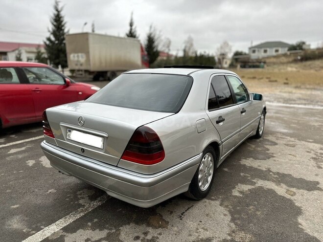 Mercedes C 220 1999, 413,000 km - 2.2 l - Bakı