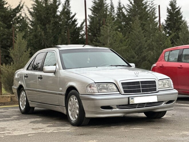 Mercedes C 220 1999, 413,000 km - 2.2 l - Bakı