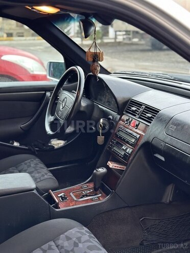 Mercedes C 220 1999, 413,000 km - 2.2 l - Bakı