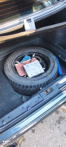 Mercedes E 220 1999, 175,000 km - 2.2 l - Biləsuvar