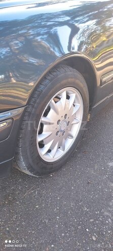 Mercedes E 220 1999, 175,000 km - 2.2 l - Biləsuvar