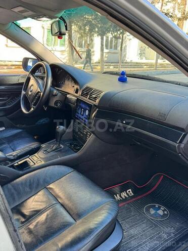 BMW 530 2001, 392,000 km - 3.0 л - Bakı