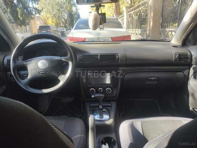 Volkswagen Passat 2005, 272,000 km - 1.8 l - Salyan
