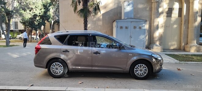 Kia Ceed 2008, 275,123 km - 1.6 л - Bakı
