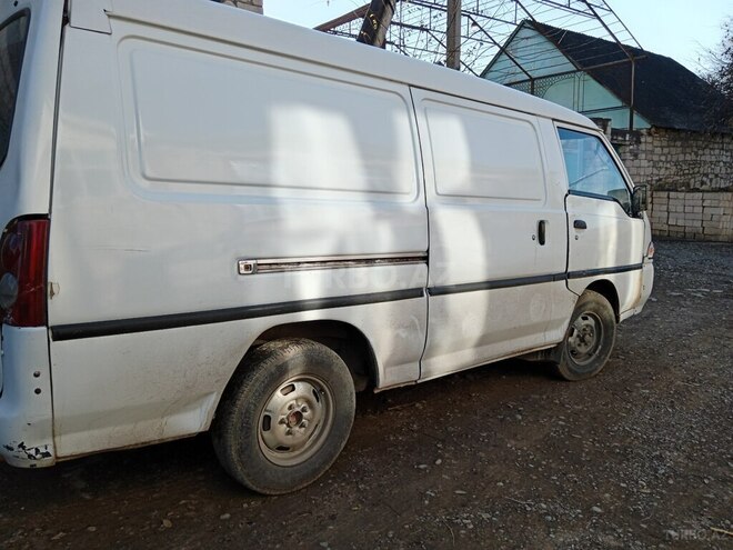 Hyundai H 100 2006, 400,000 km - 2.5 л - Tovuz