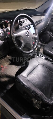 Mitsubishi Outlander 2022, 341,084 km - 2.4 l - Astara