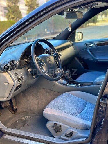 Mercedes C 220 2002, 238,000 km - 2.2 l - Sumqayıt