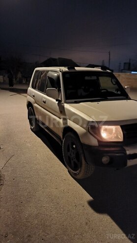 Mitsubishi Pajero io 1999, 320,000 km - 1.8 l - Bakı