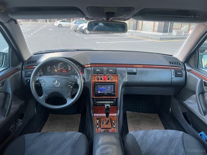 Mercedes E 270 2000, 192,000 km - 2.7 l - Bakı