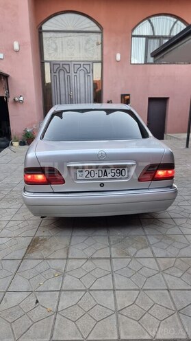 Mercedes E 200 1997, 399,440 km - 2.0 л - Gəncə