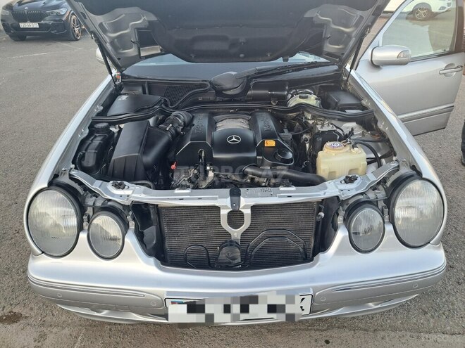 Mercedes E 240 2000, 187,000 km - 2.4 l - Gəncə
