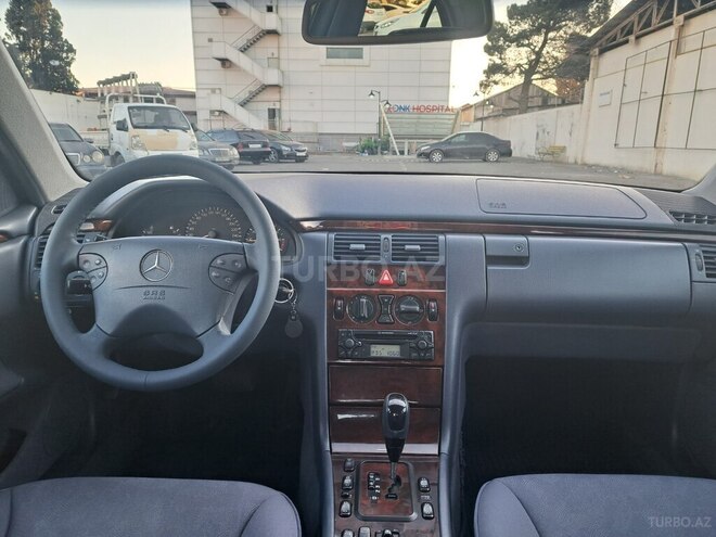 Mercedes E 240 2000, 187,000 km - 2.4 l - Gəncə