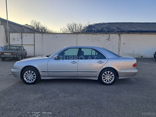 Mercedes E 240 2000, 187,000 km - 2.4 l - Gəncə