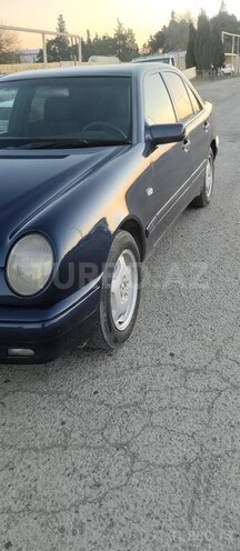 Mercedes E 240 1998, 270,000 km - 2.4 л - Bakı