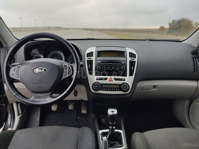Kia Ceed 2008, 173,340 km - 1.6 л - Salyan