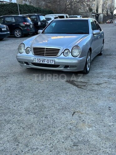 Mercedes E 320 2001, 300,000 km - 3.2 l - Bakı