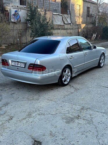 Mercedes E 320 2001, 300,000 km - 3.2 l - Bakı