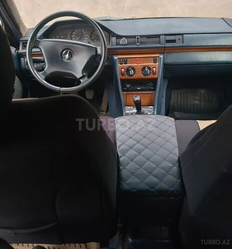 Mercedes E 230 1992, 252,000 km - 2.3 l - Xaçmaz