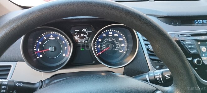 Hyundai Elantra 2015, 68,890 km - 1.8 l - Mingəçevir