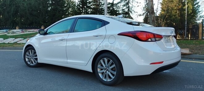 Hyundai Elantra 2015, 68,890 km - 1.8 l - Mingəçevir