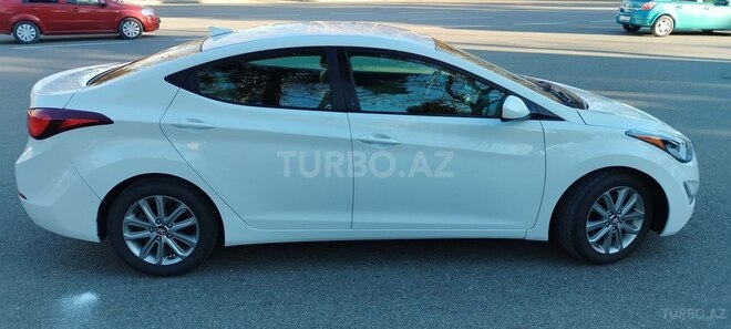 Hyundai Elantra 2015, 68,890 km - 1.8 l - Mingəçevir