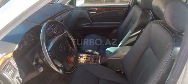 Mercedes E 240 1999, 300,000 km - 2.4 l - Bakı